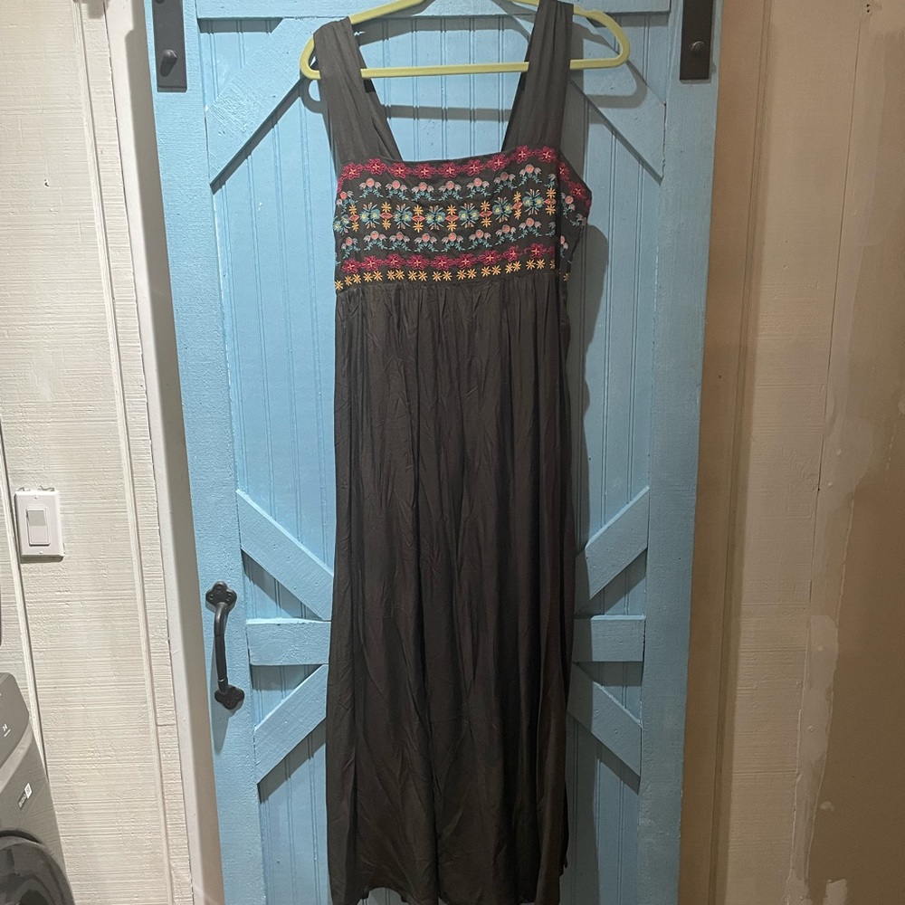 Natural Life Dress NWOT, unworn- brown with multicolored embroidery L/XL